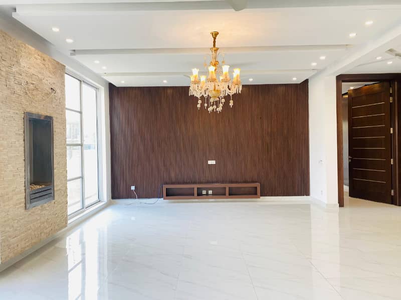 1 Kanal Modern Design Low Price Brand New Luxury Palace for rent in phase 6 11