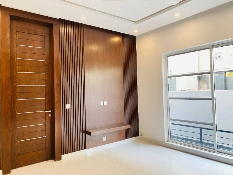 1 Kanal Modern Design Low Price Brand New Luxury Palace for rent in phase 6 21