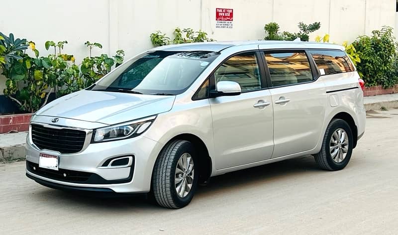 KIA Grand Carnival 2019 1