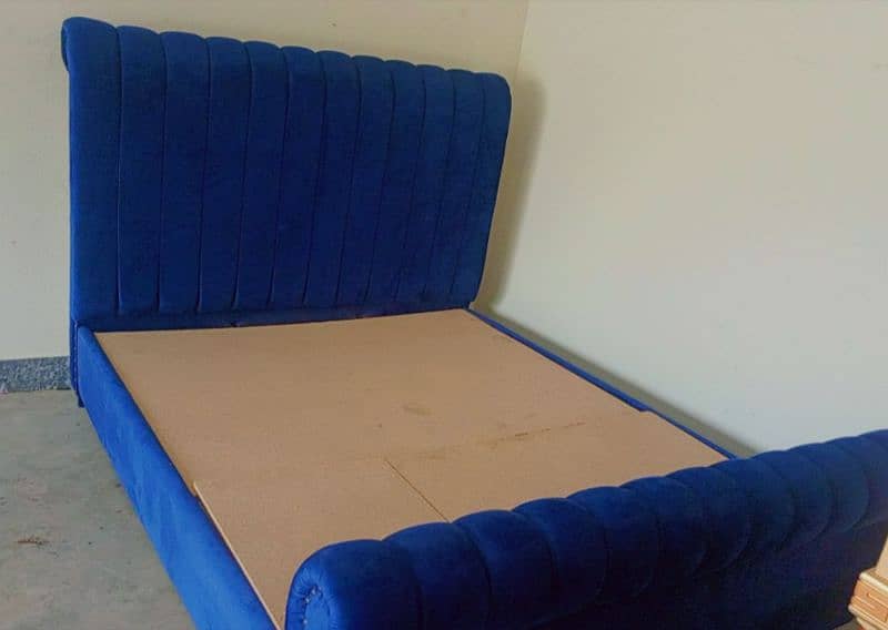 bed 2 seater 1