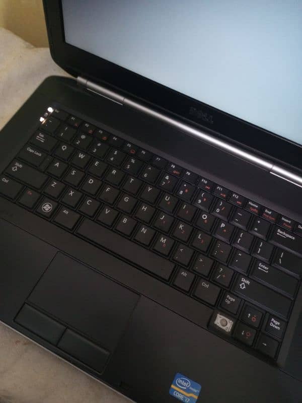 Dell latitude 14 3