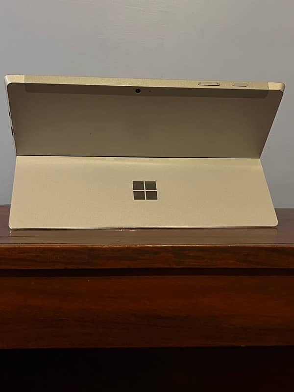 Microsoft Surface 3 (4/64gb) 0