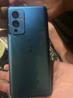 OnePlus 9 green line