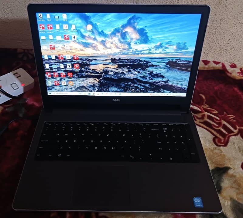 Dell Inspiron 5558 15.6" Touch 8GB/1TB 0