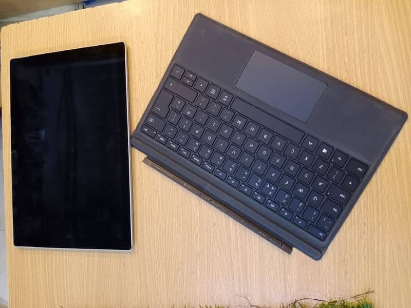 MICROSOFT SURFACE PRO 4 I5 7TH GEN 1