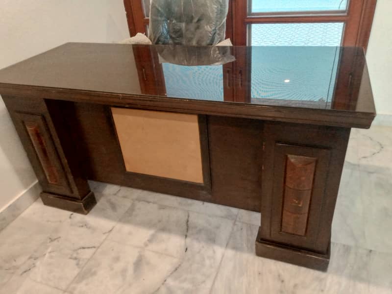 Office table for sale 1