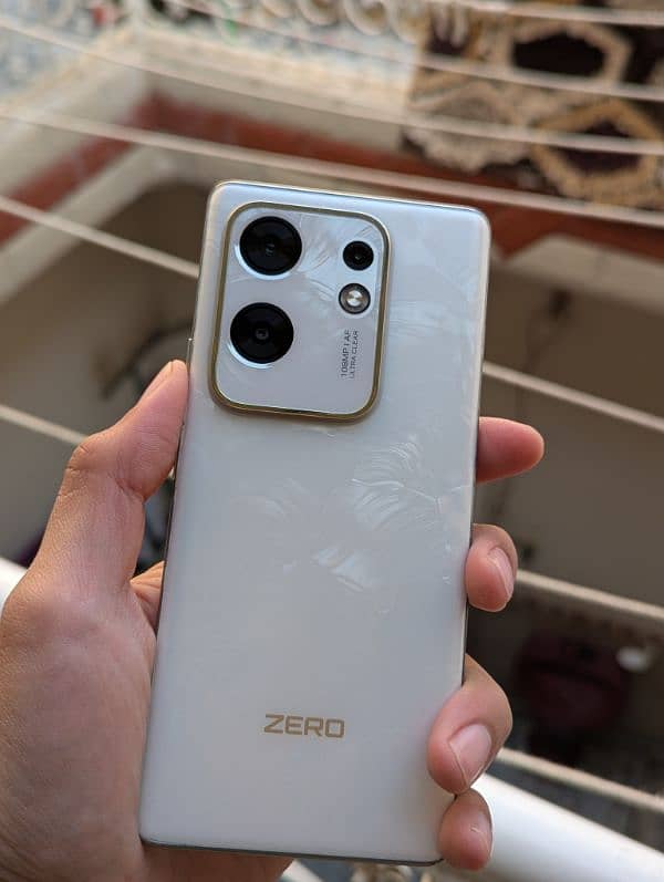 Infinix zero 30 White color 256 GB 1