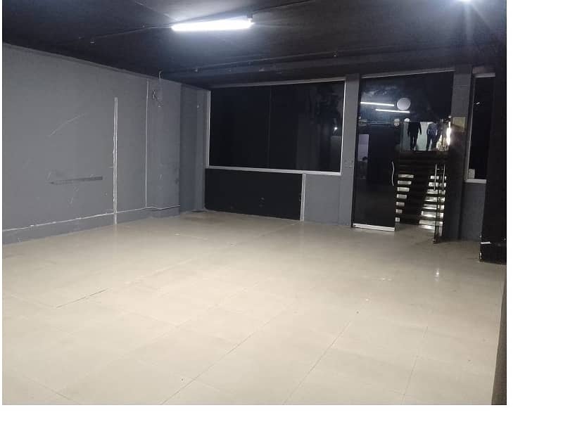 Area 700 Square Feet Office Available For Rent Real Pictures In Main Boulevard Road Gulberg 3 Lahore 3