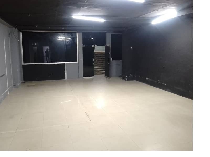 Area 700 Square Feet Office Available For Rent Real Pictures In Main Boulevard Road Gulberg 3 Lahore 4