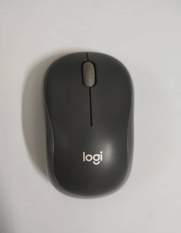 Logitech M185 Wireless Mouse 1