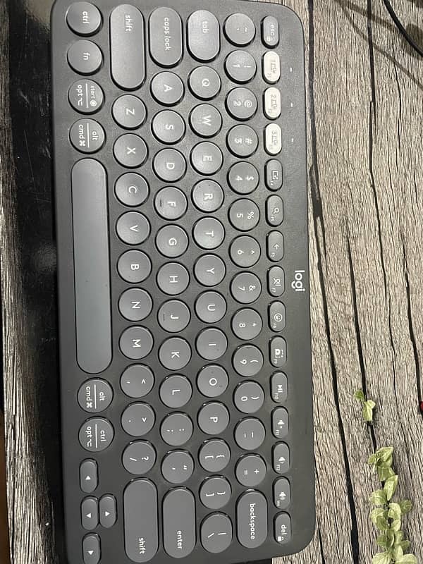 Logitech Pebble keys 2 k380s multi device bluetooth keyboard 0