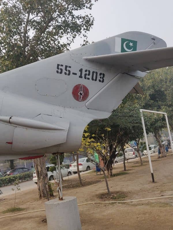 Air plane ( UMT walo ka ) 2