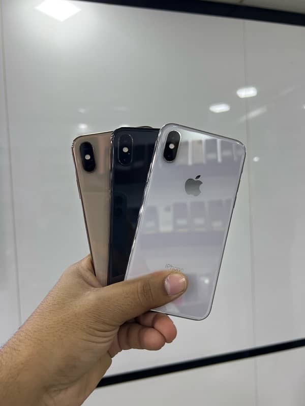 IPHONE XS 64GB 0