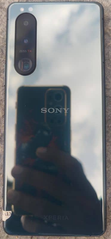 Sony Xperia 5 mark 3 10\10 condition official PTA approved Rs. 56000 7