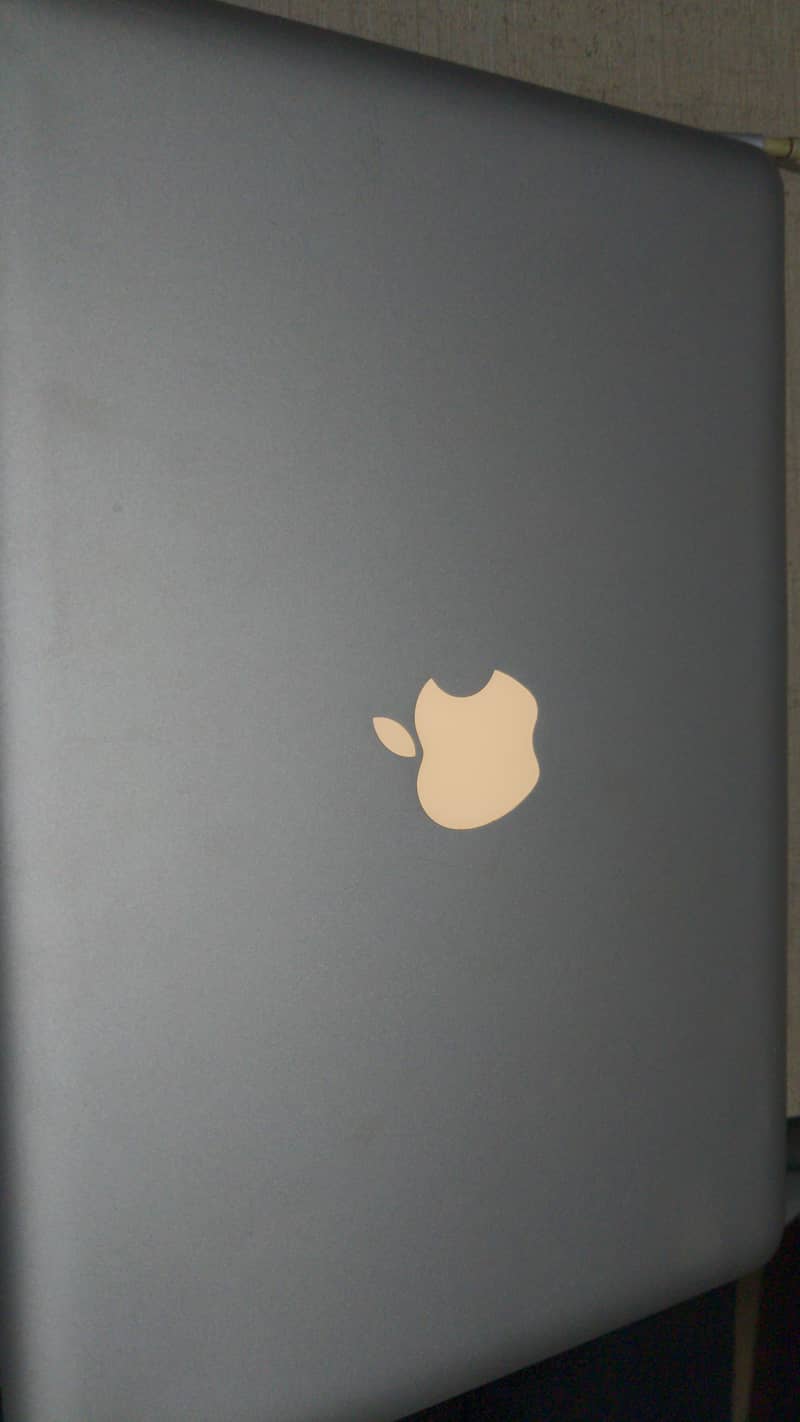 MacBook pro 2009 8