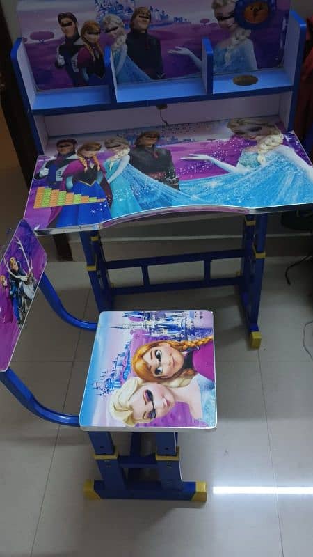 Frozen Theme Study Table With Chair 0