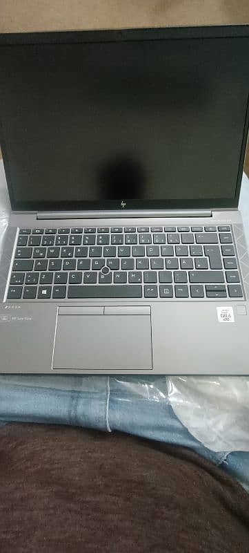 HP_ZBook* firefly G7  i5 10th gen 3