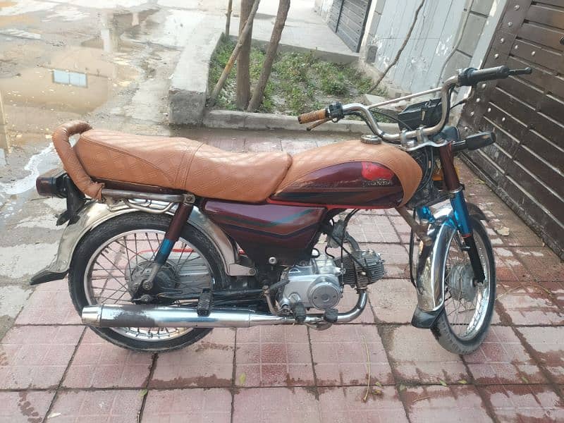 good condition Honda bike 31/12/2011 model 03018688603 0