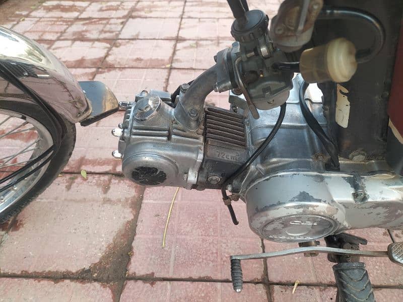 good condition Honda bike 31/12/2011 model 03018688603 4