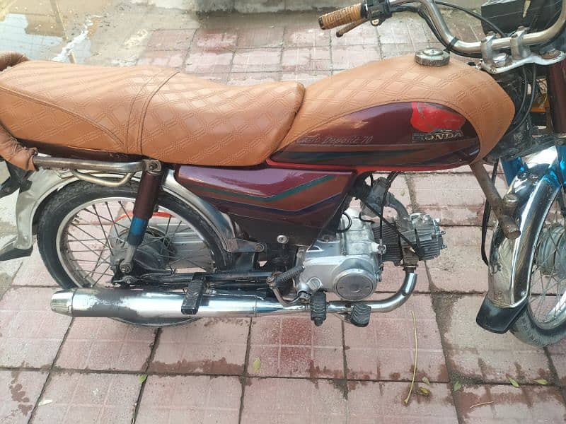 good condition Honda bike 31/12/2011 model 03018688603 8