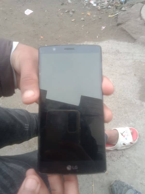 lg g4 for sale unit or bettry nhi ha 1