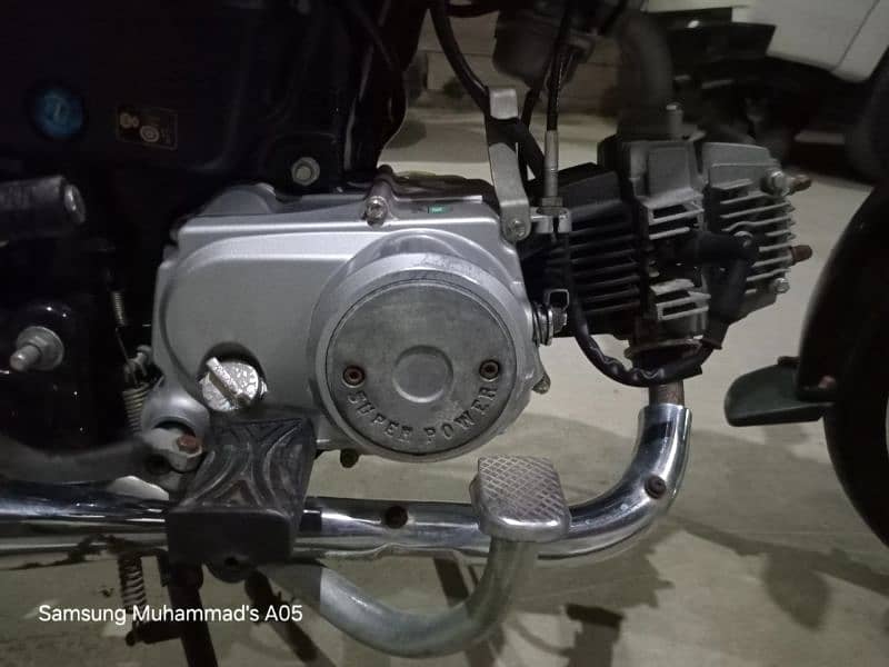 SUPER STAR 70CC VERY LOW MILAGE ALMSOT NEW 9