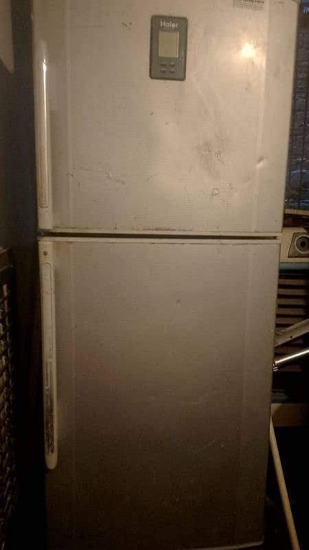 Refrigerator. . Read description. . down below 0