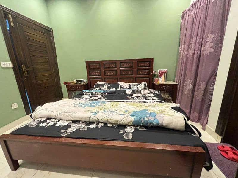 King size bed with side tables 2