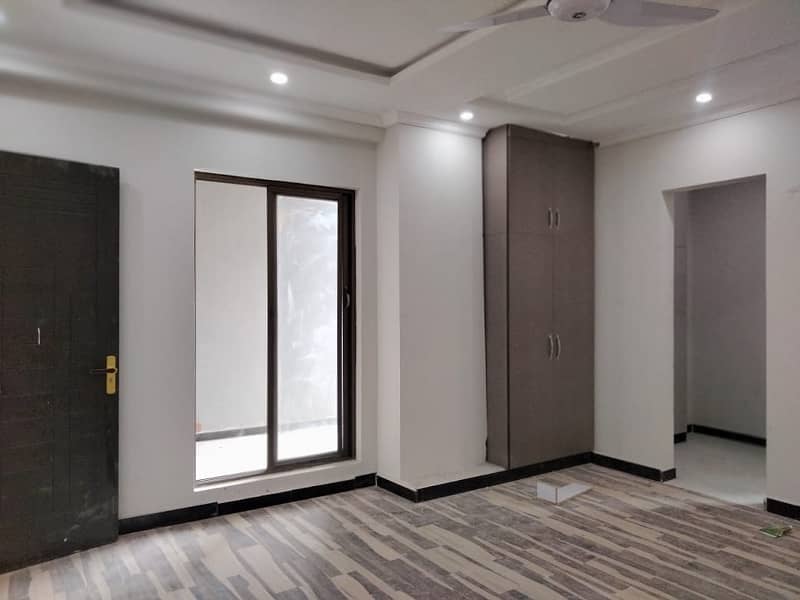 3 Bedroom Unfurnished Apartment Available For Rent In Madina Tower 8