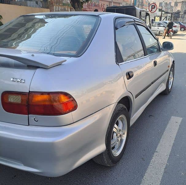 Honda Civic EXi 1995 4