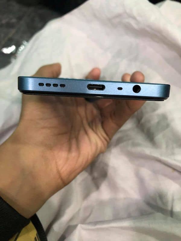 Realme C63 6/128 Blue colour 3