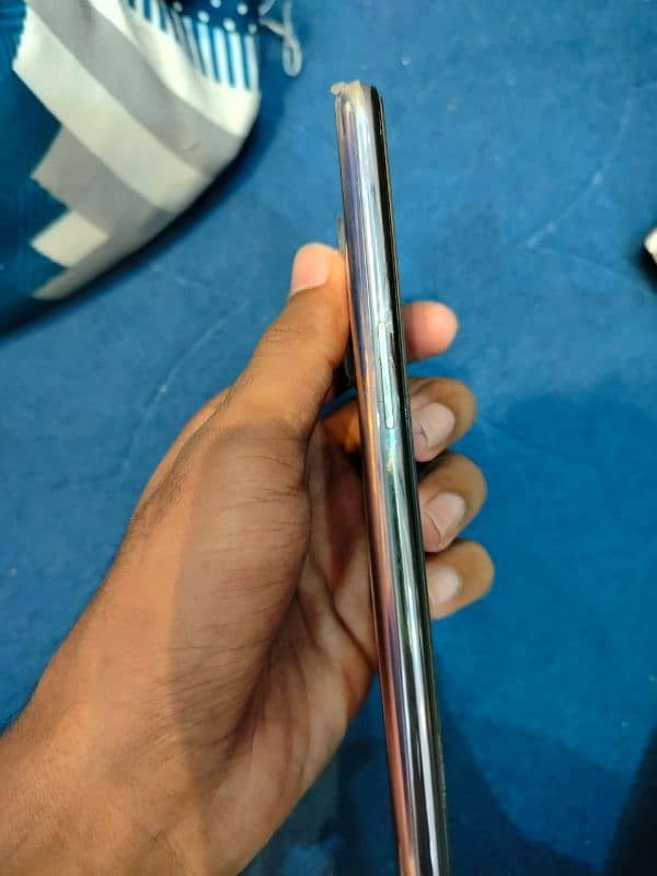 One plus 9.         all ok koi fault nhii h 1