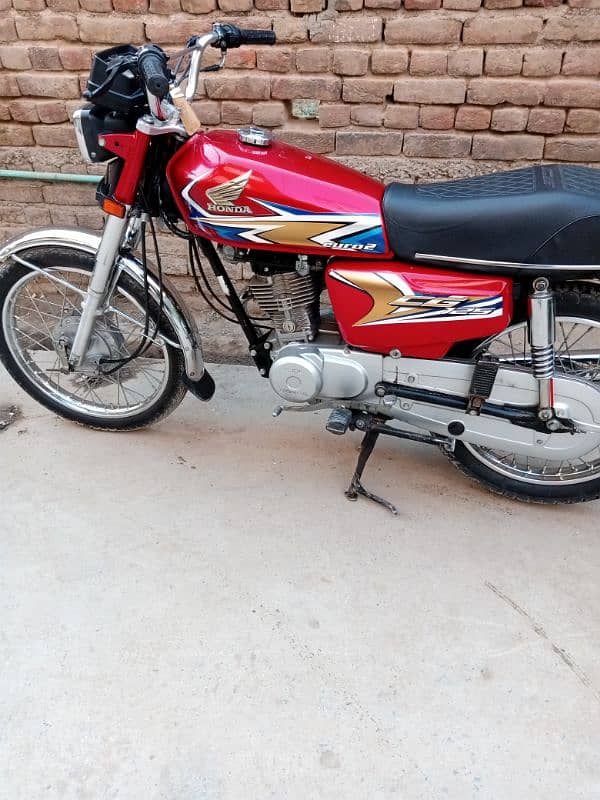 Honda 125 Golden Number 0