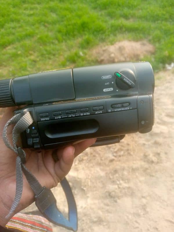 SONY HANDYCAM CCD-TR330E CAMCORDER 20 din use kia ha 2