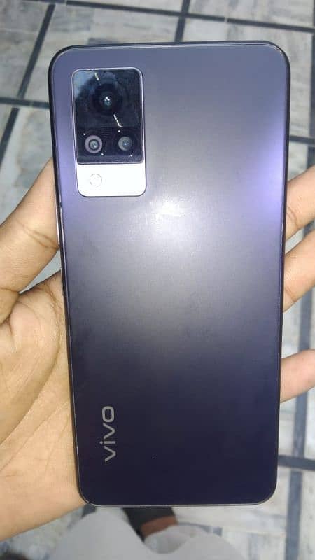 Vivo V21 Full Box 1