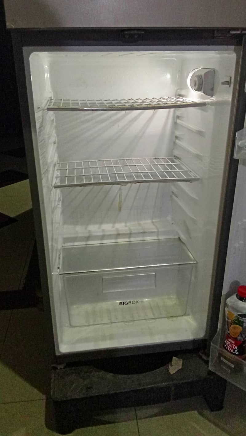 Haier Refrigerator for Urgent Sale 3