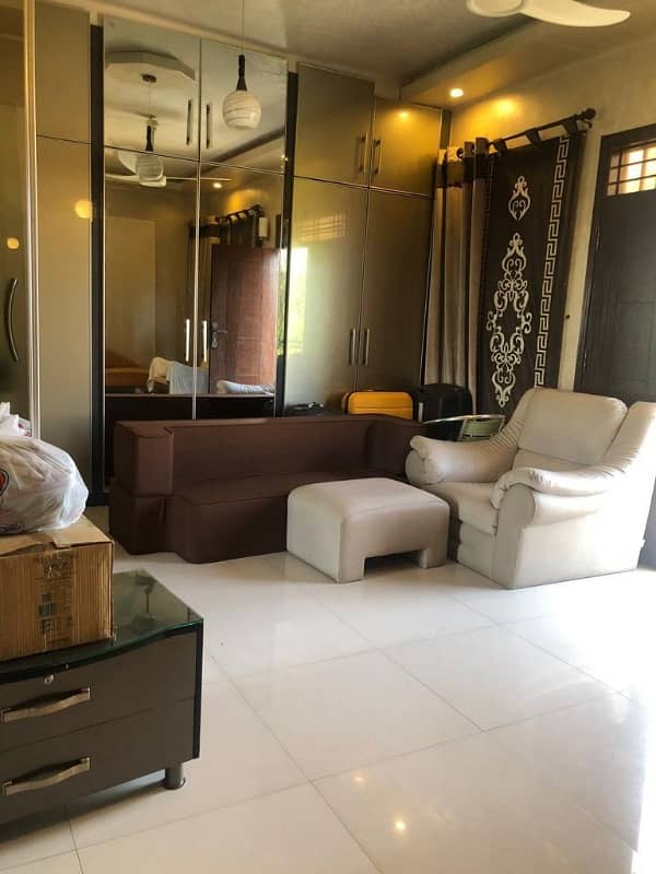 Flat For sale In Karachi 11