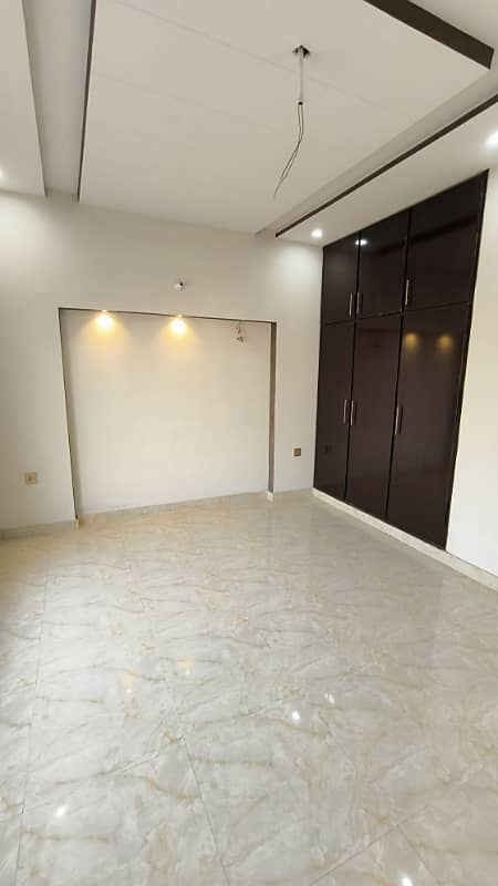 BEST OPPORTUNITY TO BUY 5 MARLA PRIME LOCATION HOUSE IN LWO COST E BAHRIA ORCHARD 11