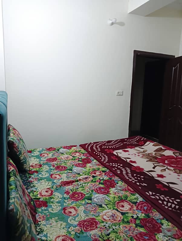 Monthly basis 1bed studio apartment available 2