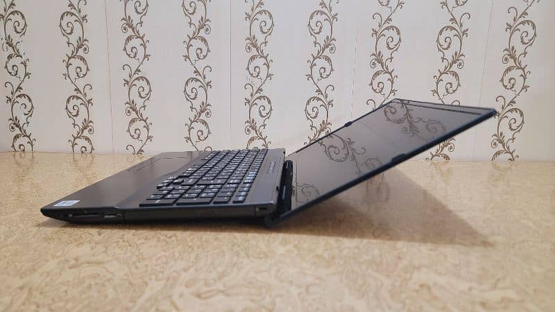 Laptop Fujitsu | Core i5, 10th Gen | Condition 10/10 4