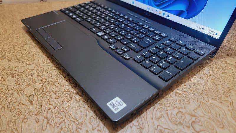 Laptop Fujitsu | Core i5, 10th Gen | Condition 10/10 5