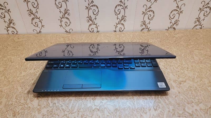 Laptop Fujitsu | Core i5, 10th Gen | Condition 10/10 9