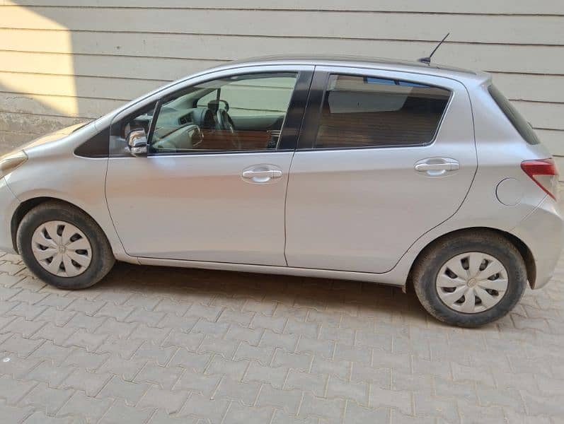 Toyota Vitz 2015 2