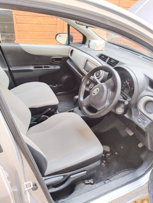 Toyota Vitz 2015 10