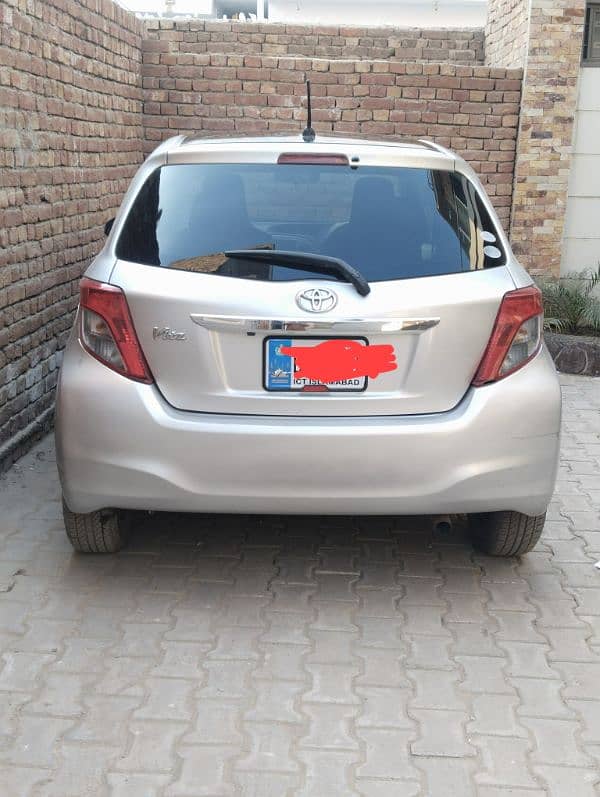 Toyota Vitz 2015 12