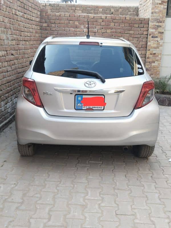 Toyota Vitz 2015 14