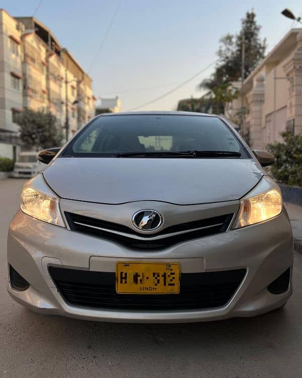 Toyota Vitz 2014 Reg. 2015 Push Start Baige interior Room 0