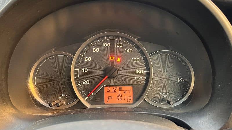 Toyota Vitz 2014 Reg. 2015 Push Start Baige interior Room 8