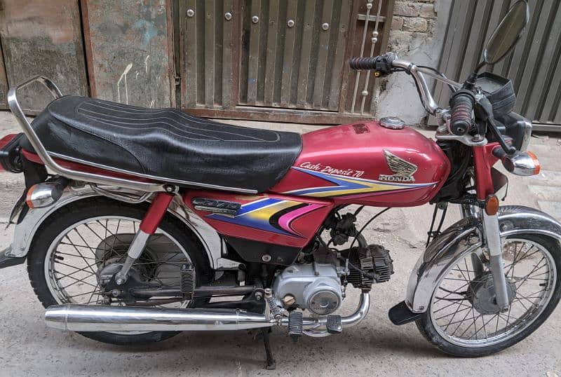 Honda CD 70 2010 Model 6