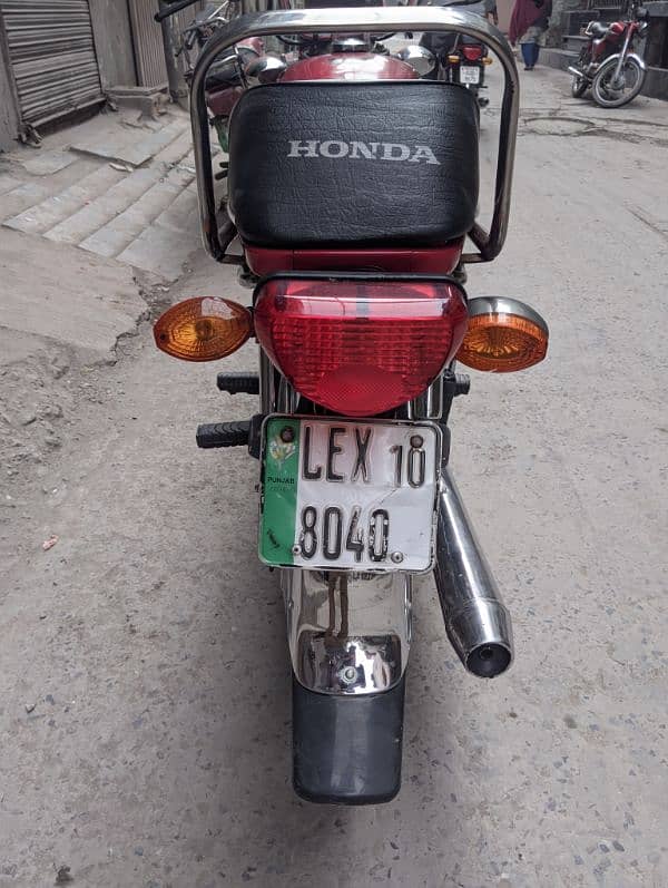 Honda CD 70 2010 Model 9